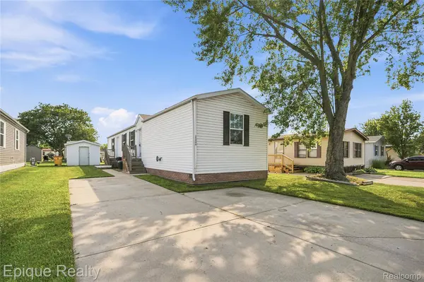 15346 Enchante, Clinton Charter Township, MI 48038