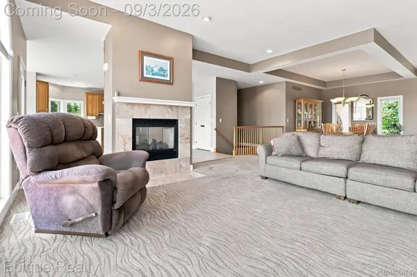 9217 Mirage Lake DR, York Charter Township, MI 48160