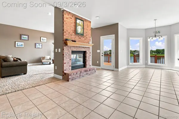 9217 Mirage Lake DR, York Charter Township, MI 48160