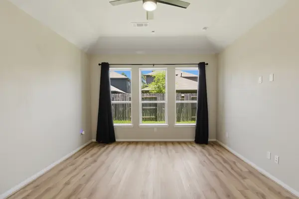 402 Alex Arbor Way, Conroe, TX 77301-2488