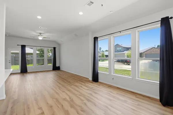 402 Alex Arbor Way, Conroe, TX 77301-2488