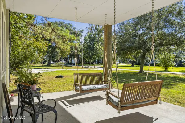 10720 Eagle Nest Road, Ocean Springs, MS 39564