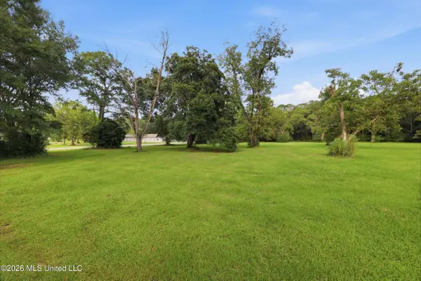 Woolmarket Road, Biloxi, MS 39532