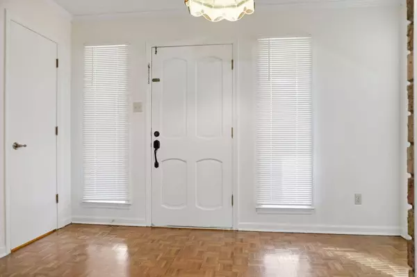 6294 SCARLETCREST LN, Memphis, TN 38115