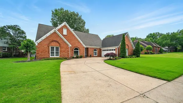 2458 CARROLLWOOD LN, Memphis, TN 38016
