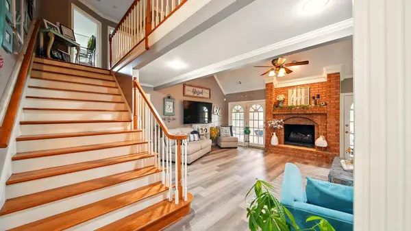 2458 CARROLLWOOD LN, Memphis, TN 38016