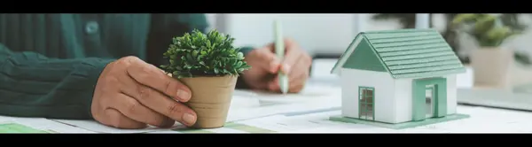 Seller Tip of the Month 💡: Focus on First Impressions,Natasha Johnson