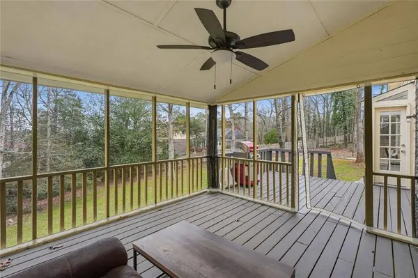 4803 Tomahawk CT SW, Lilburn, GA 30047