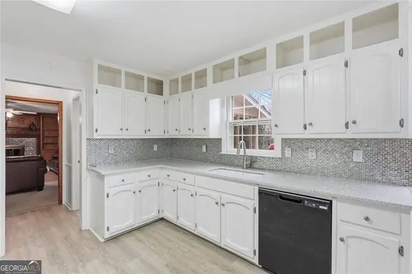 4803 Tomahawk CT SW, Lilburn, GA 30047