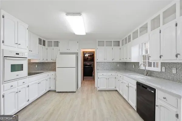 4803 Tomahawk CT SW, Lilburn, GA 30047