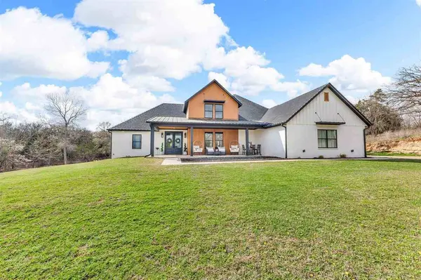 516 S Tan Tar A, Stillwater, OK 74074