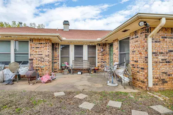 1324 S Mansfield Dr, Stillwater, OK 74074