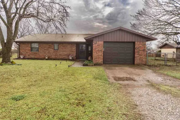 913 W Chickasaw Ln, Stillwater, OK 74075