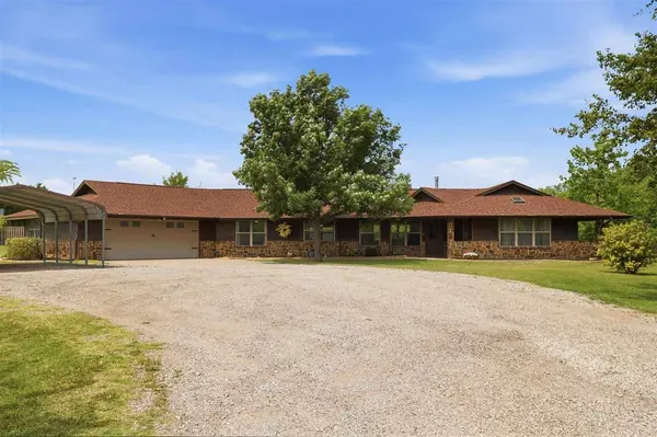 1199 N Amanda Ln, Stillwater, OK 74075