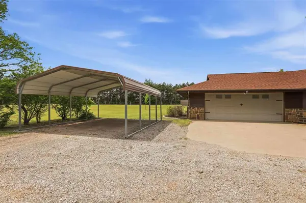1199 N Amanda Ln, Stillwater, OK 74075