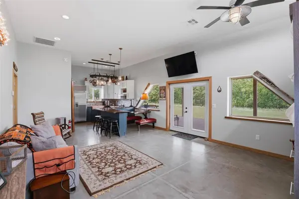 1217 N Amanda Ln, Stillwater, OK 74075