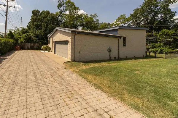 2116 W 6th Ave, Stillwater, OK 74074