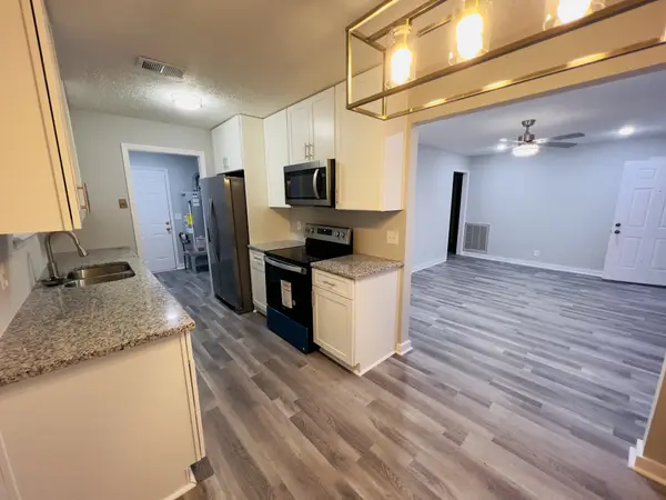 1500 Fall Dr, Nashville, TN 37207-1033