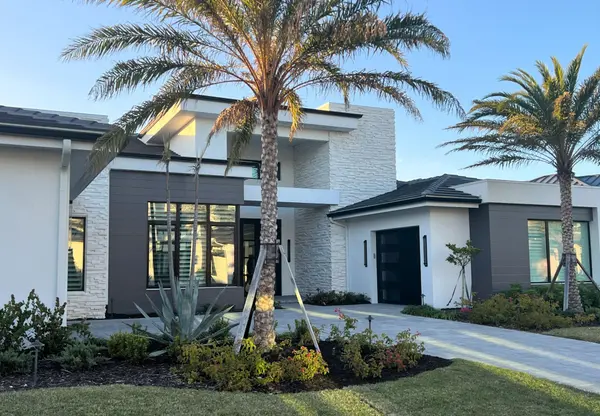 HOUSE IN SARASOTA