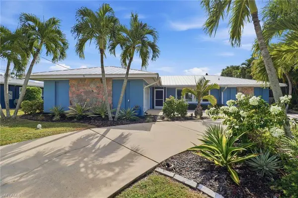 2211 Bayview RD, Punta Gorda, FL 33950