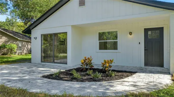 5147 LAKE NINA DR, Orlando, FL 32810