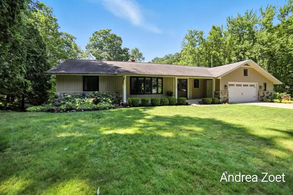 8300 Arapaho SE Trail, Alto, MI 49302