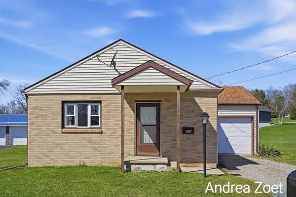471 4th Avenue, Lake Odessa, MI 48849
