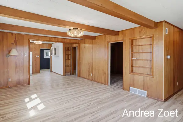 471 4th Avenue, Lake Odessa, MI 48849