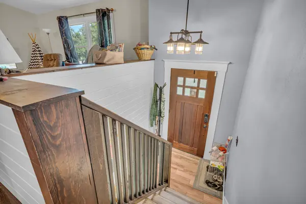 4405 Canterbury Ln, Davenport, IA 52806-4323