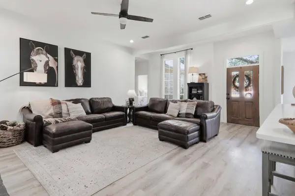 511 Debora DR, Georgetown, TX 78628