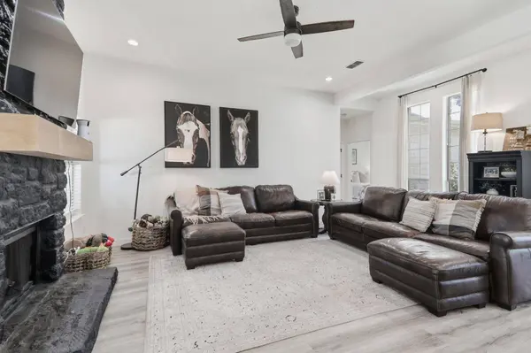511 Debora DR, Georgetown, TX 78628