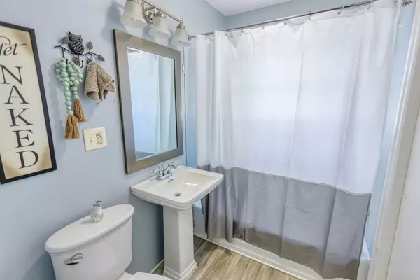 1164 Hirestown Rd, Westmoreland, TN 37186