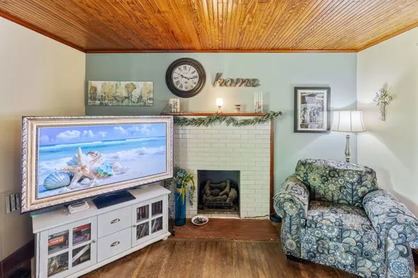 1164 Hirestown Rd, Westmoreland, TN 37186