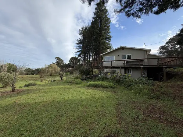 250 Robin Meadow LN, Watsonville, CA 95076