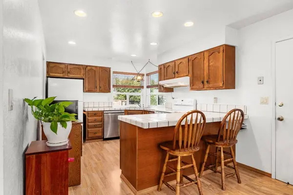 459 Vivienne DR, Watsonville, CA 95076