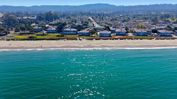 37 La Playa ST 37, Monterey, CA 93940