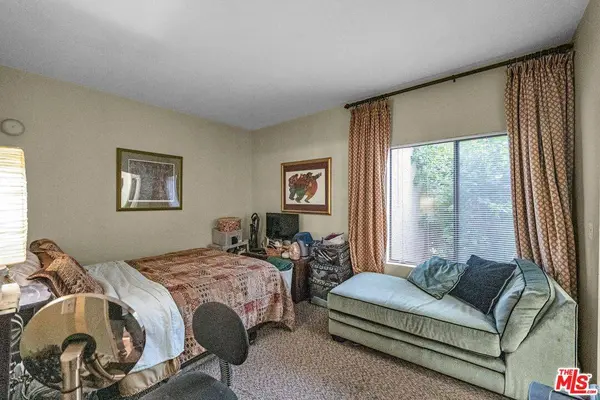 15155 Sherman Way #5, Van Nuys, CA 91405