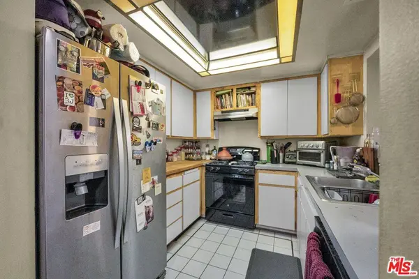 15155 Sherman Way #5, Van Nuys, CA 91405