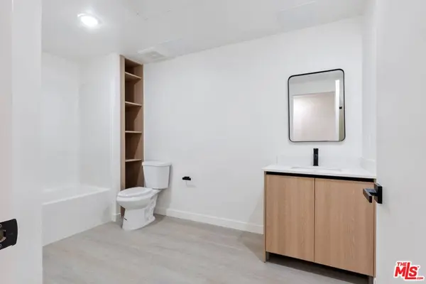 1124 S Normandie AVE, Los Angeles, CA 90006