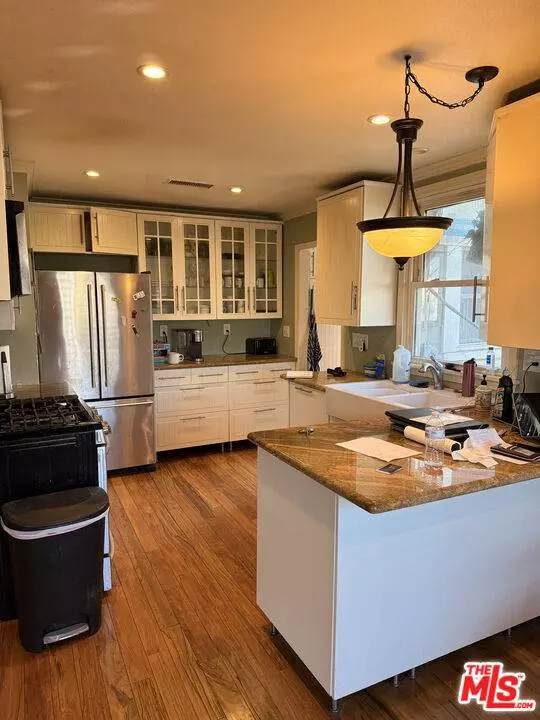 900 W 19th St, Long Beach, CA 90806