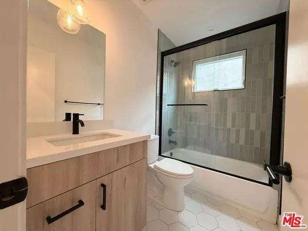 914 7th ST #9, Santa Monica, CA 90403