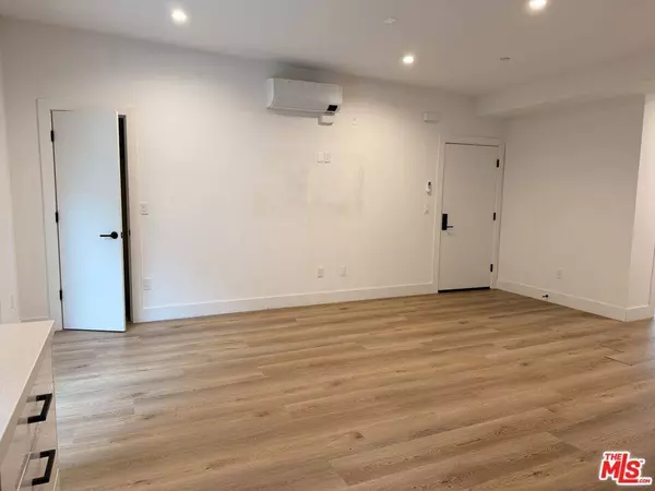 914 7th ST #9, Santa Monica, CA 90403