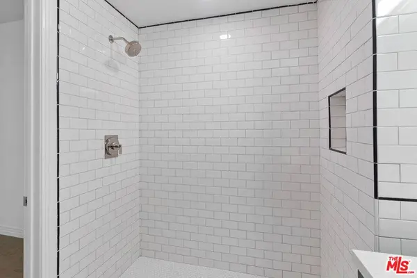 11908 Exposition BLVD #403, Los Angeles, CA 90064