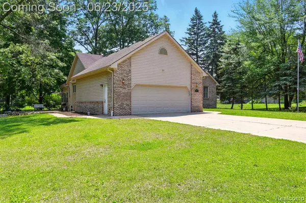 11970 Diamond Drive, Shelby Twp, MI 48315