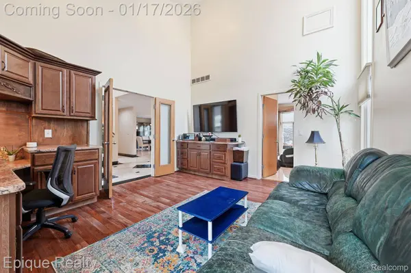 2029 Birchwood WAY, Bloomfield Hills, MI 48302