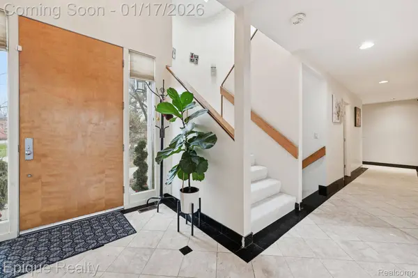 2029 Birchwood WAY, Bloomfield Hills, MI 48302