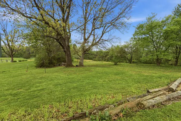 432 Crafton Rd, Portland, TN 37148