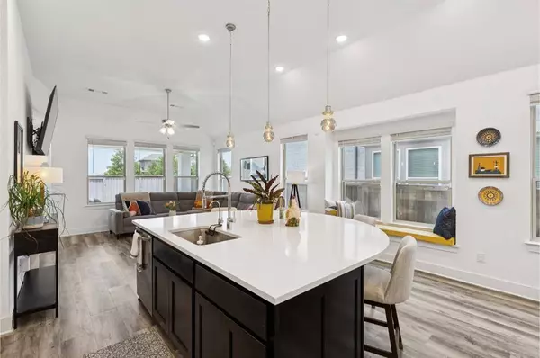 1909 Pelham Drive, Aubrey, TX 76227