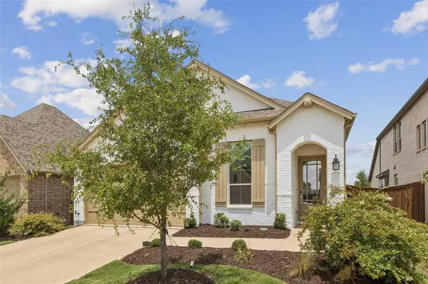 1909 Pelham Drive, Aubrey, TX 76227