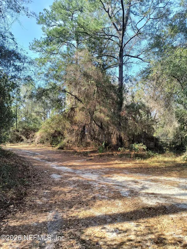 000 FIRST ST, Hawthorne, FL 32640